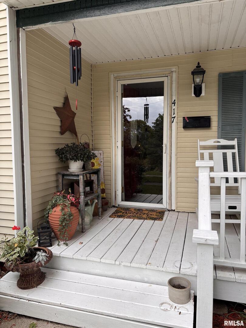 417 Northeast 2nd Avenue Galva, IL 61434 - Photo 7 of 62 a room with gym equipment