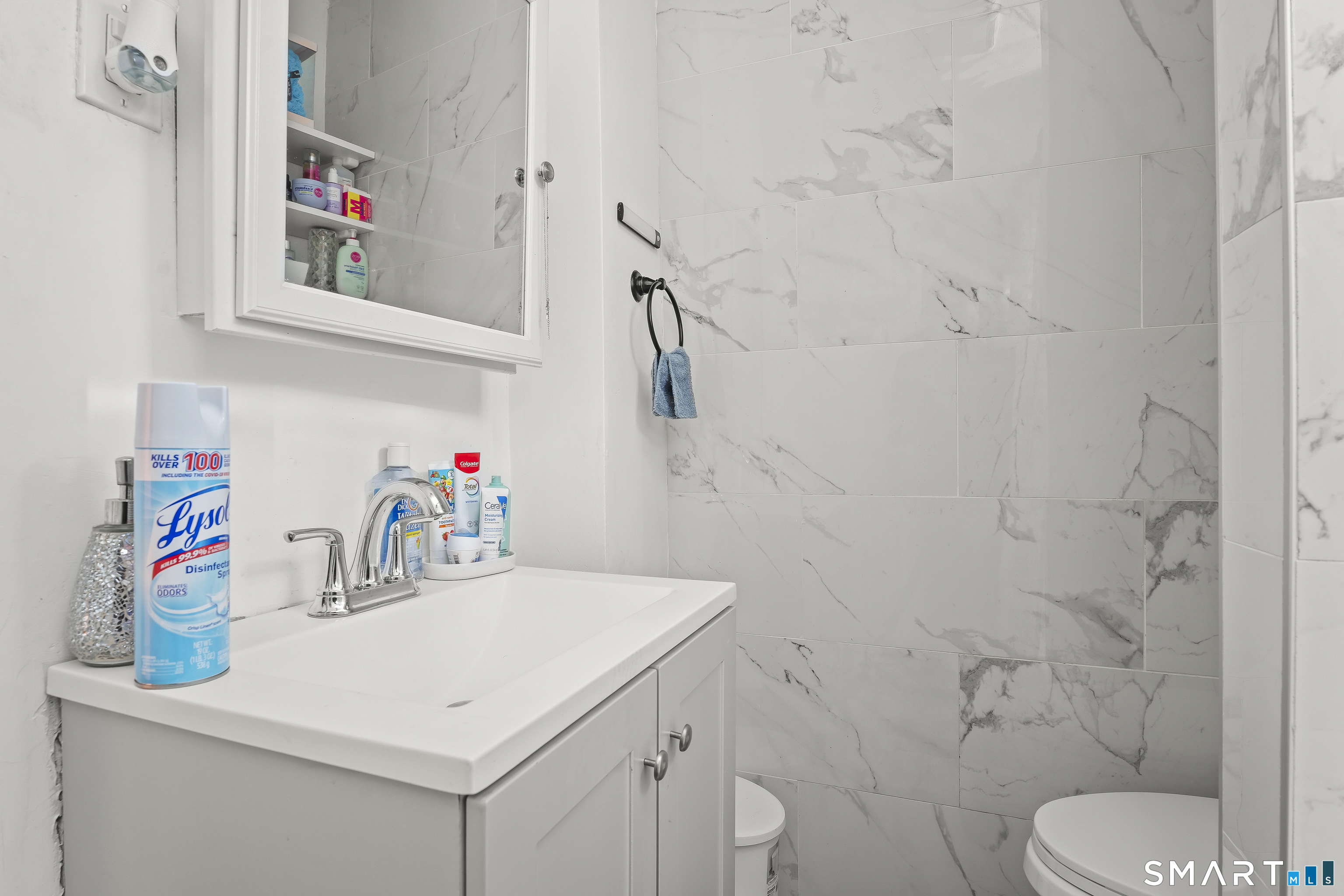 316 Wilson Street Waterbury, CT 06708 - Photo 13 of 35