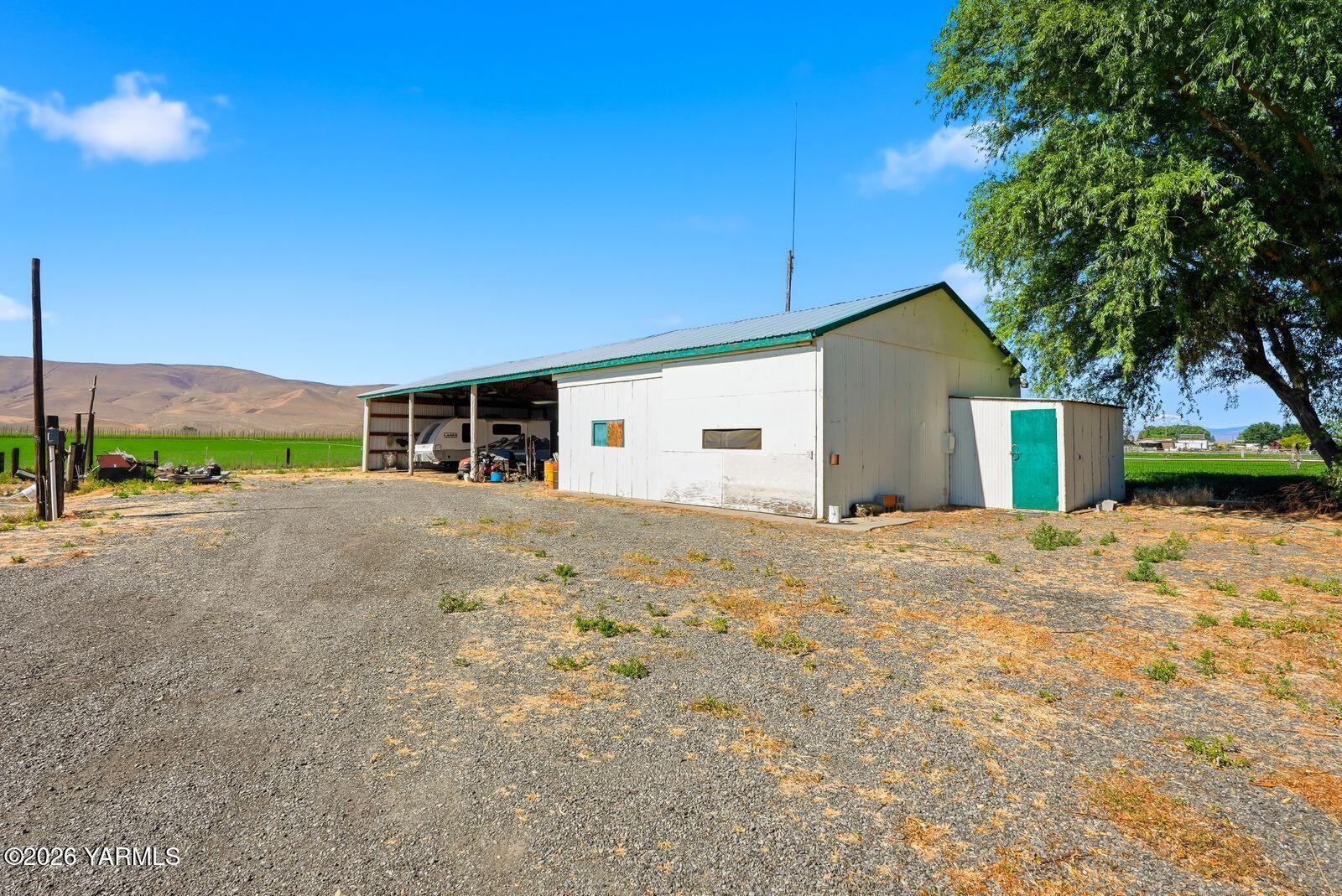 10555 Ashue Road Toppenish, WA 98948 - Photo 33 of 57 10555 Ashue Rd 033