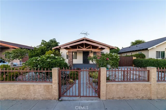 $1,149,999 | 920 Cerritos Avenue, Long Beach, CA 90813