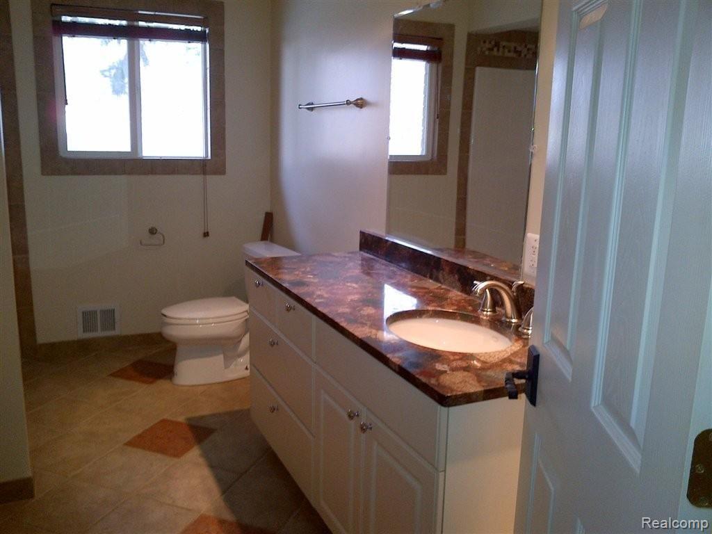 18525 Millar Road Clinton Township, MI 48036 - Photo 9 of 23 Millar full bath 1.jpg