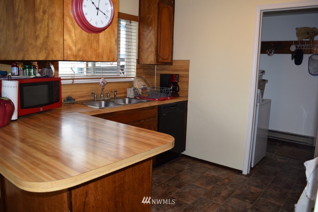 64 Southwest William Avenue Chehalis, WA 98532 - Photo 4 of 8 Gallery Image 4