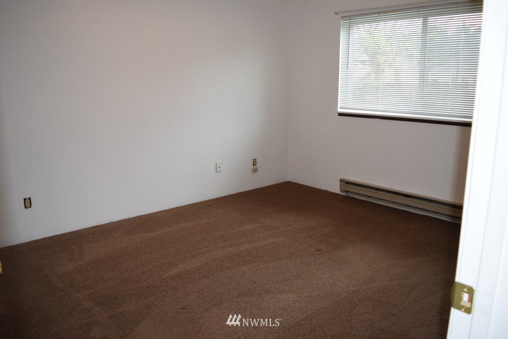 64 Southwest William Avenue Chehalis, WA 98532 - Photo 7 of 8 Gallery Image 7