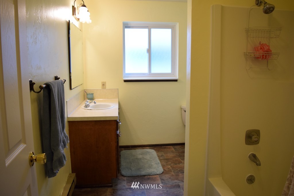 64 Southwest William Avenue Chehalis, WA 98532 - Photo 8 of 8 Gallery Image 8