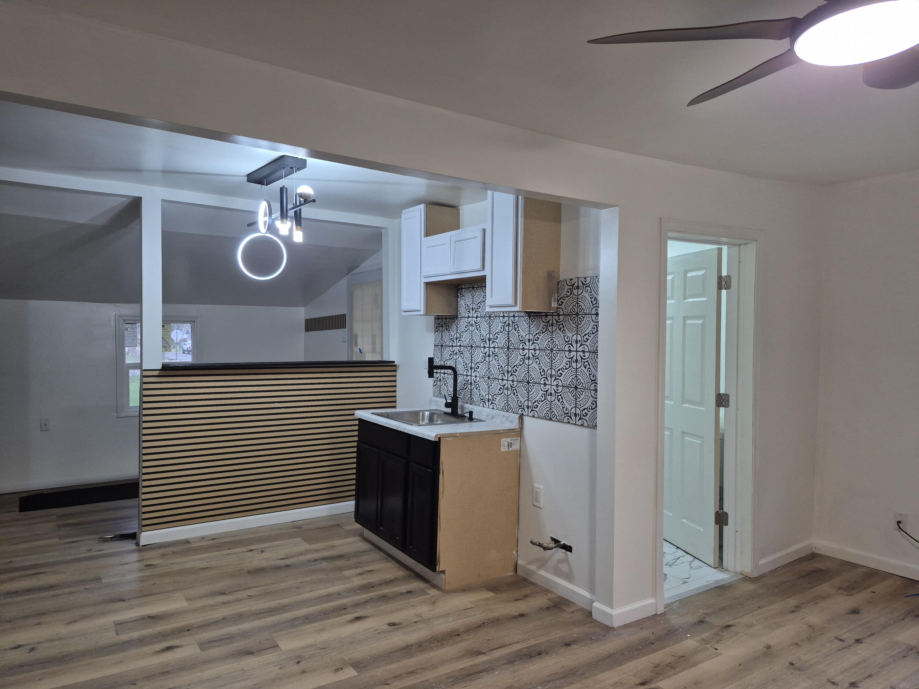 4690 Delaware Street Gary, IN 46409 - Photo 5 of 16 3000x2250