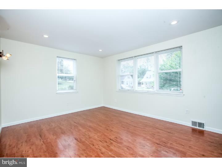 1330 Valley Road Woodlyn, PA 19094 - Photo 6 of 25 Living Room