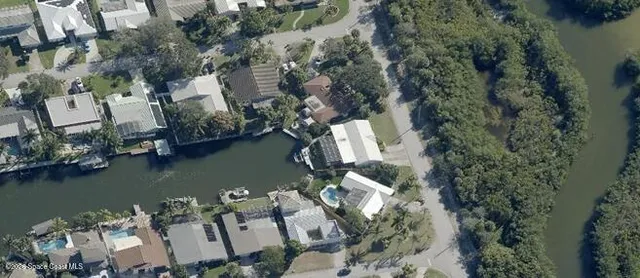 $899,900 | 921 South 4th Street, Cocoa Beach, FL 32931