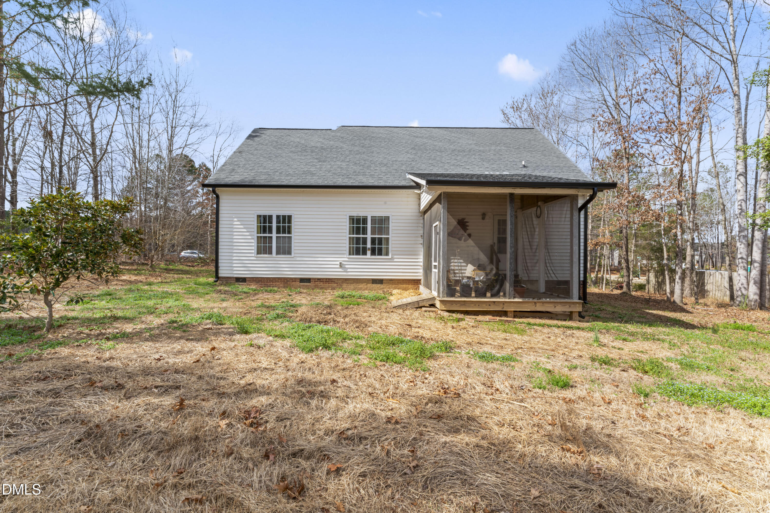 70 Harrison Street Zebulon, NC 27597 - Photo 5 of 47 photos_high_resolution_DSC01155