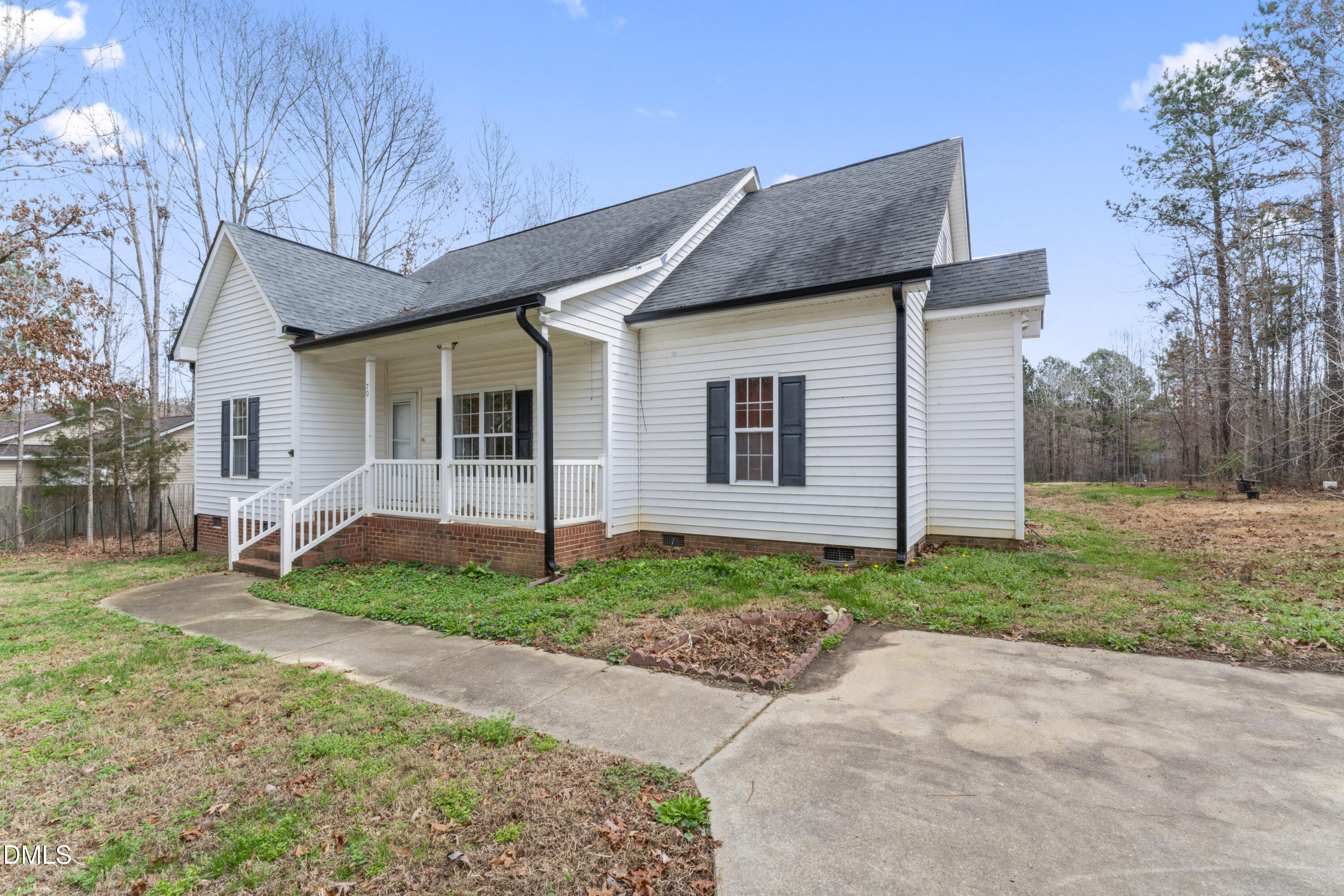 70 Harrison Street Zebulon, NC 27597 - Photo 7 of 47 photos_high_resolution_DSC01145