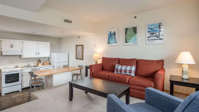 $389,000 | 8 Sunrise Drive, Unit A115, Newry, ME 04261