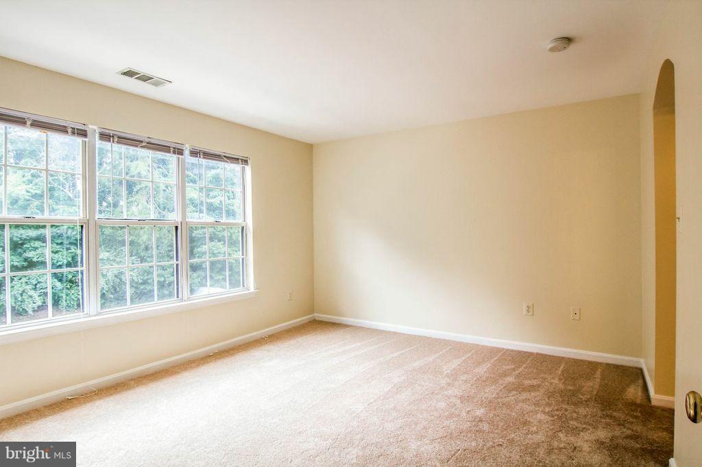 121 Timberbrook Lane, Unit 304 Gaithersburg, MD 20878 - Photo 8 of 16 Bath (Master)