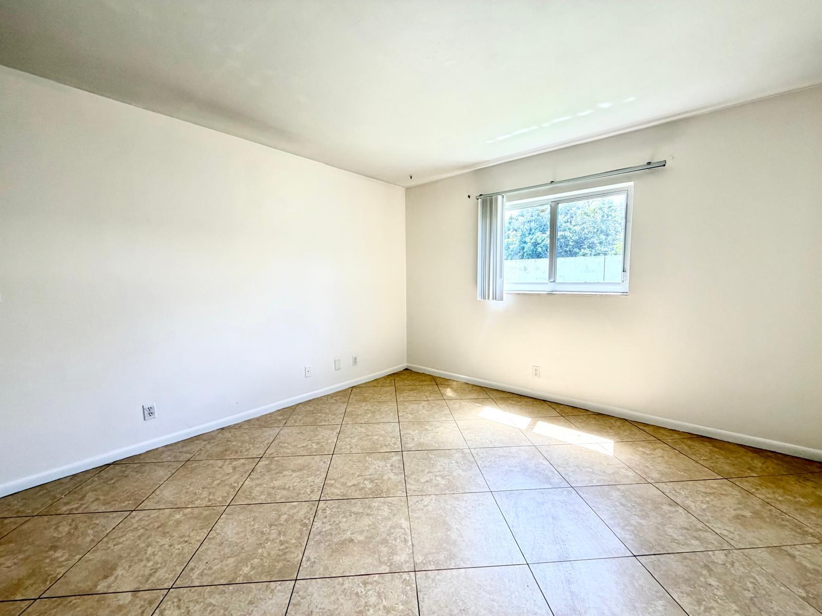 4731 Northeast 21st Terrace, Unit 2 Lighthouse Point, FL 33064 - Photo 23 of 29 44460e58-f7ef-42f2-a560-d05dbcc8a379