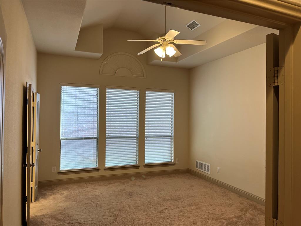 817 La Cima Irving, TX 75039 - Photo 29 of 40
