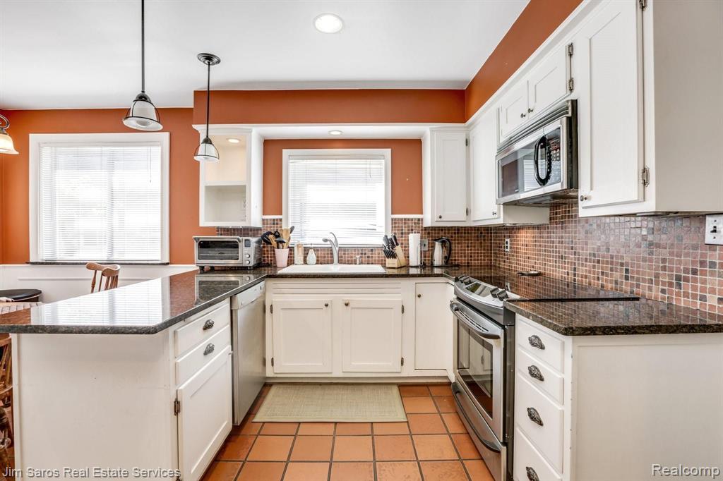 768 Trombley Road Grosse Pointe Park, MI 48230 - Photo 8 of 42