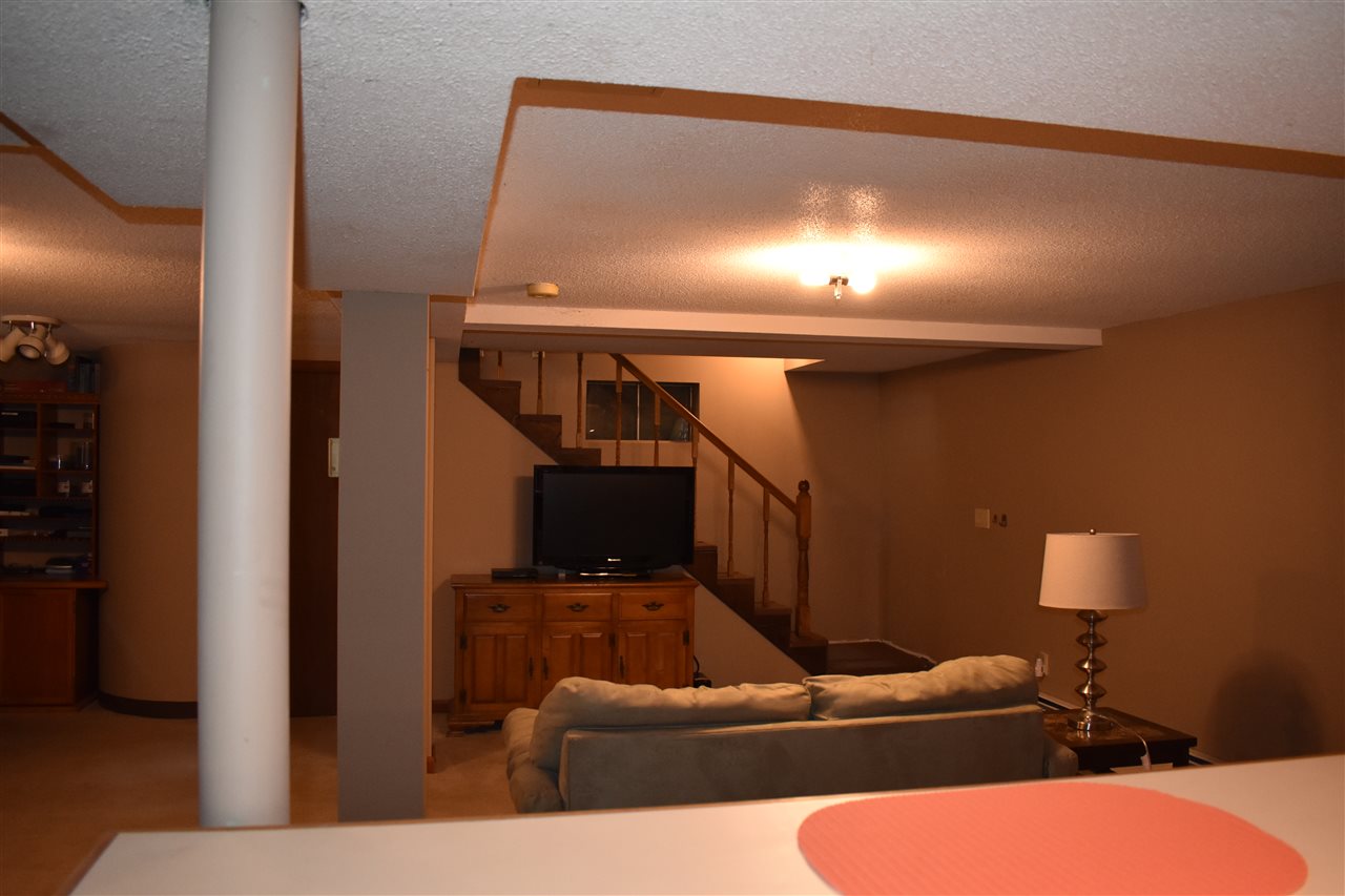 109 Kilrea Road Derry, NH 03038 - Photo 20 of 27