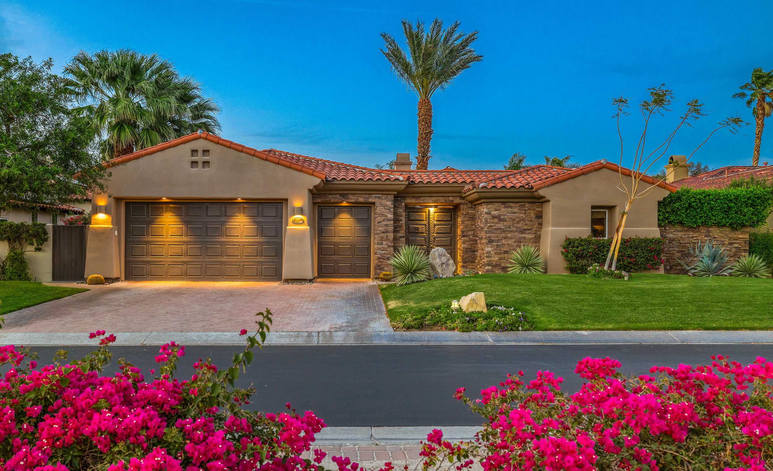 217 Loch Lomond Road Rancho Mirage, CA 92270 - Photo 3 of 49 2Z7A4571 (1)