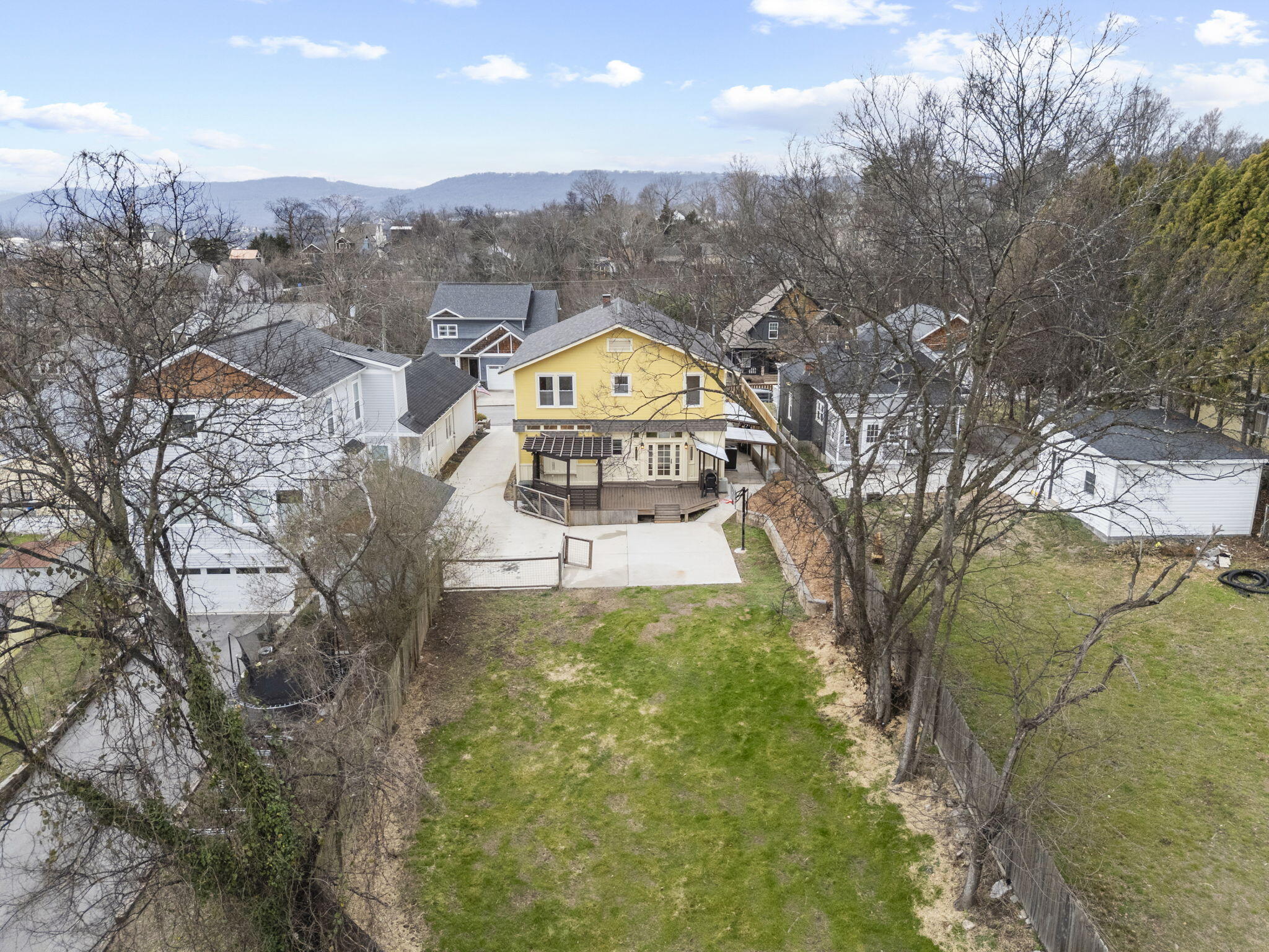 516 Tucker Street Chattanooga, TN 37405 - Photo 77 of 83 79-web-or-mls-DJI_20260218130326_0046_D