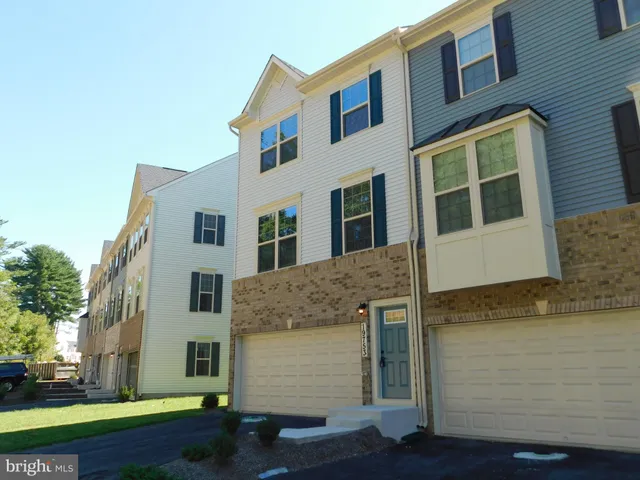 $3,495 | 19753 Green Village Drive, Montgomery Village, MD 20886