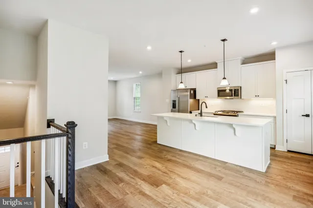 $3,495 | 19753 Green Village Drive, Montgomery Village, MD 20886