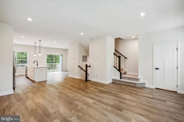 $3,495 | 19753 Green Village Drive, Montgomery Village, MD 20886