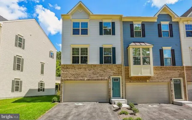 $3,495 | 19753 Green Village Drive, Montgomery Village, MD 20886