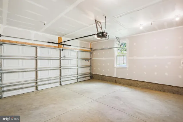 $3,495 | 19753 Green Village Drive, Montgomery Village, MD 20886