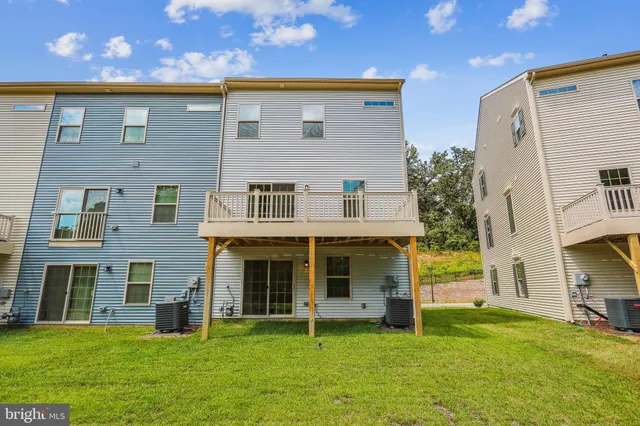 $3,495 | 19753 Green Village Drive, Montgomery Village, MD 20886