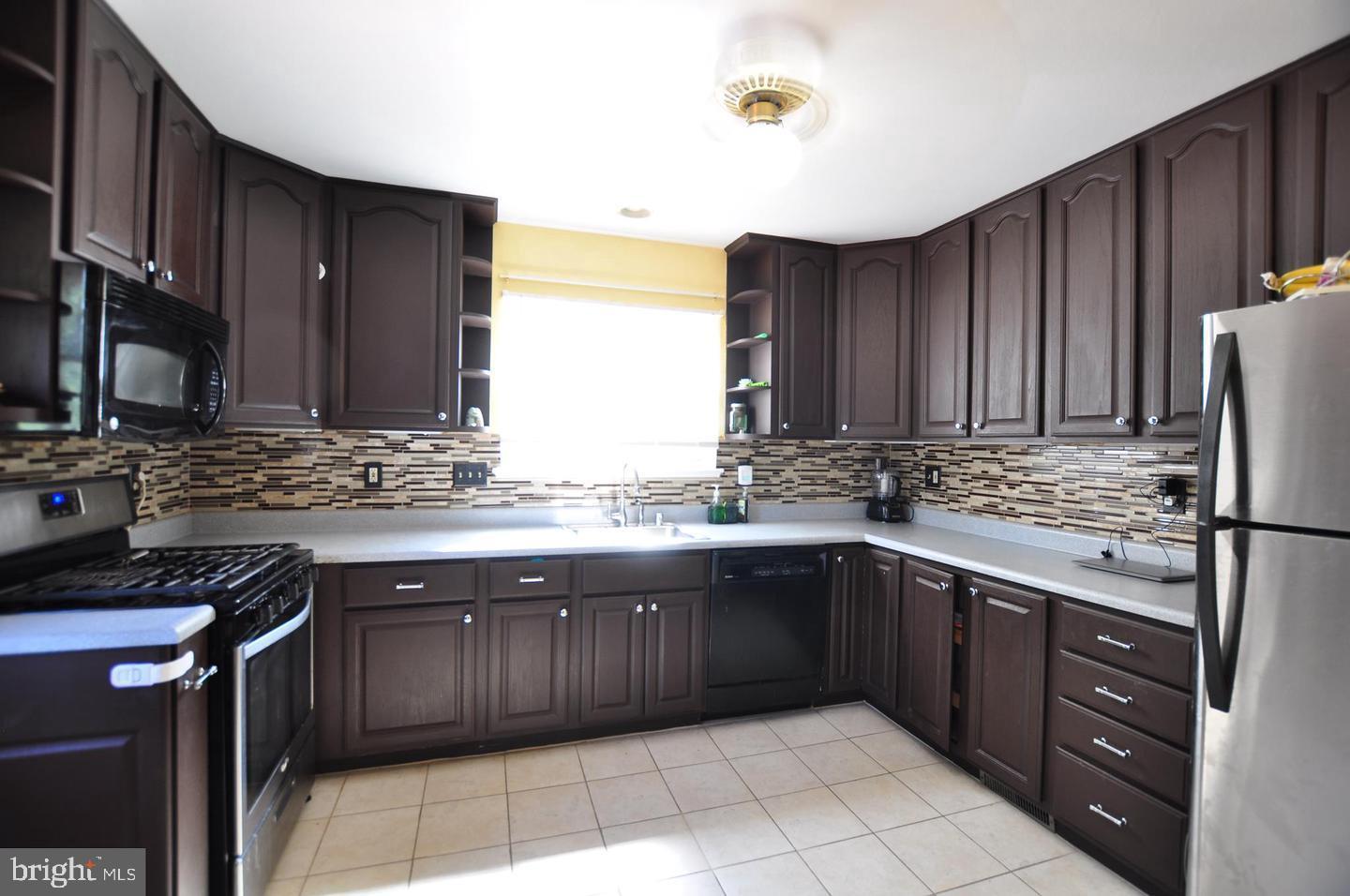 6239 Gilston Park Road Catonsville, MD 21228 - Photo 2 of 10