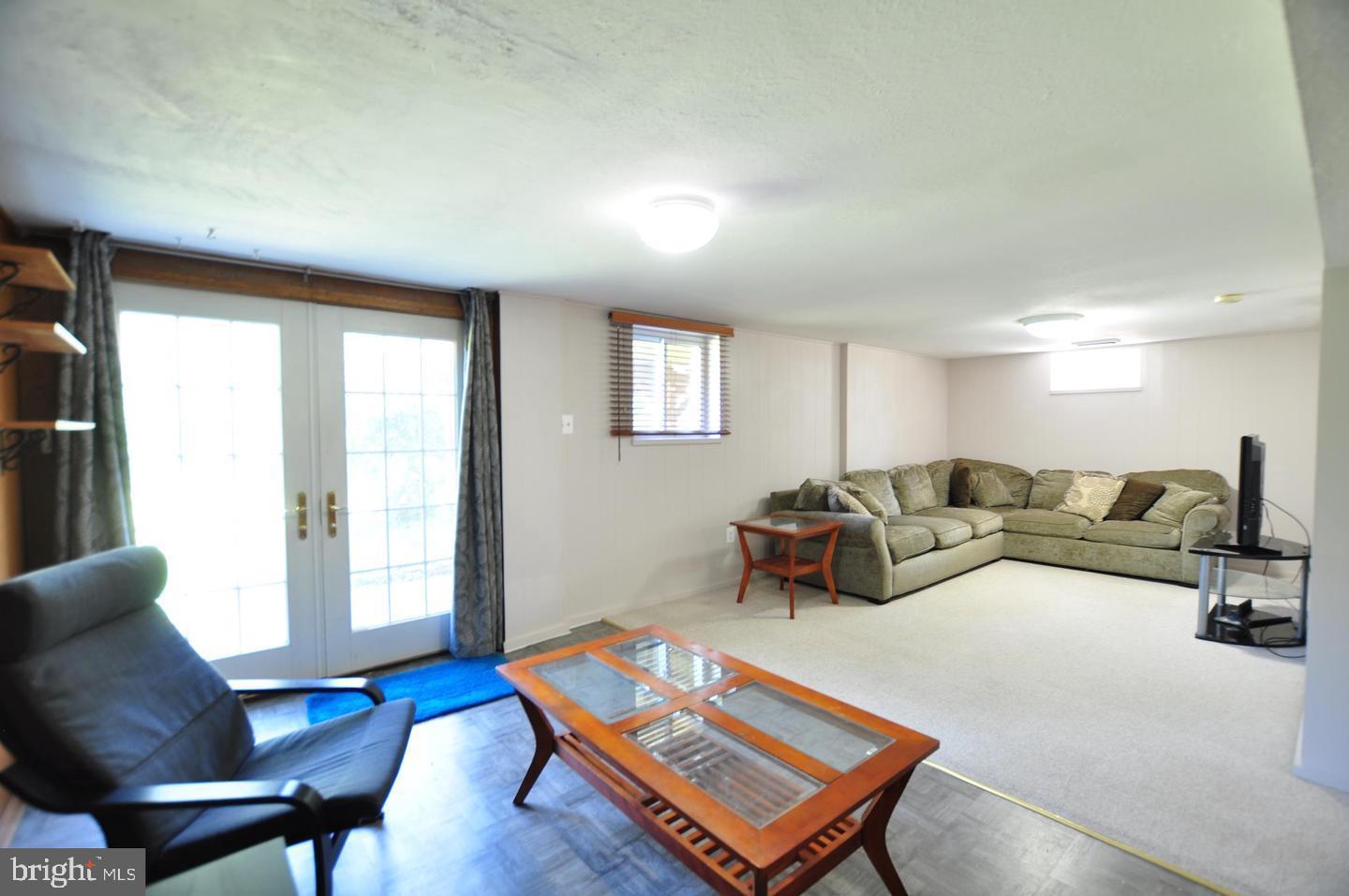 6239 Gilston Park Road Catonsville, MD 21228 - Photo 9 of 10