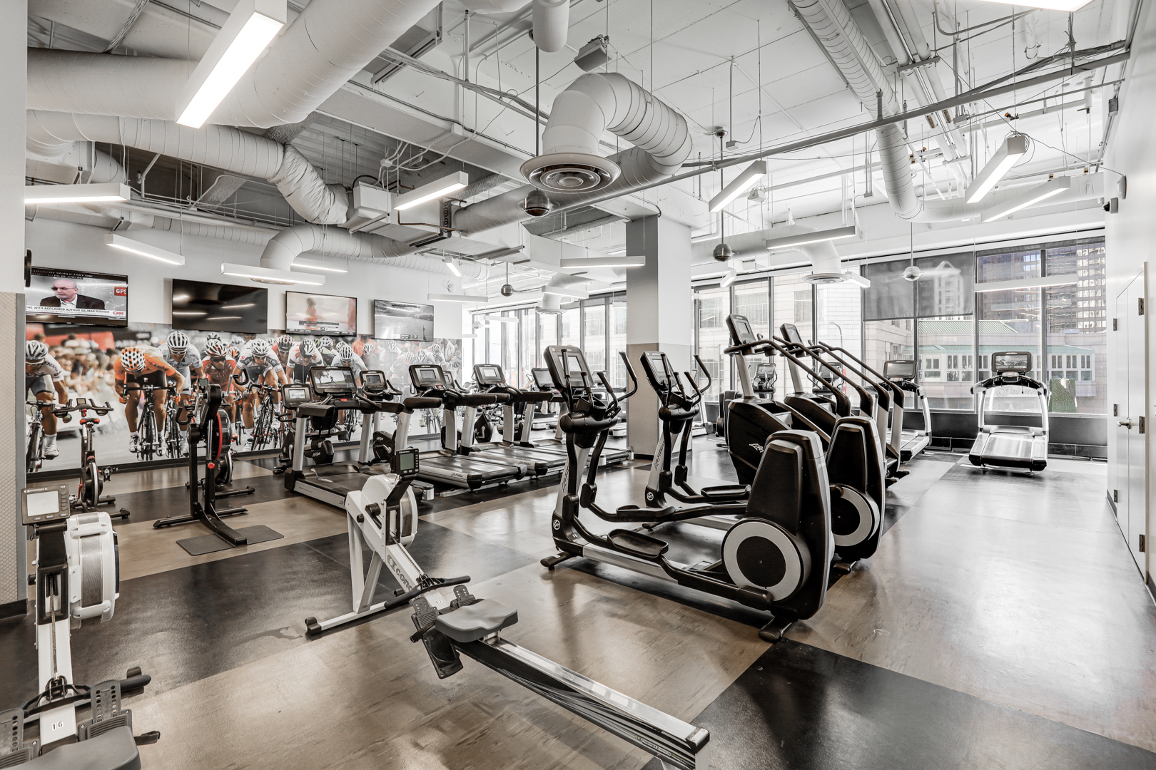 225 North Columbus Drive, Unit 5311 Chicago, IL 60601 - Photo 17 of 36 a view of a room with gym equipment