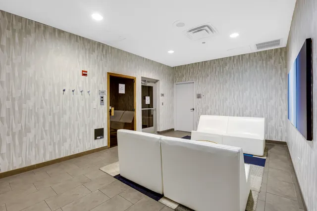 $2,900 | 225 North Columbus Drive, Unit 5311, Chicago, IL 60601