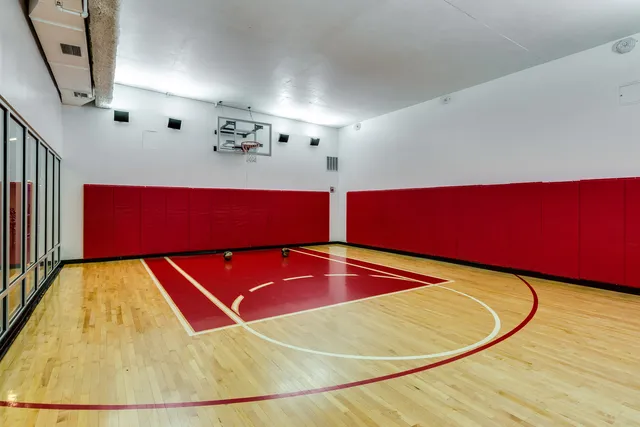 $2,900 | 225 North Columbus Drive, Unit 5311, Chicago, IL 60601