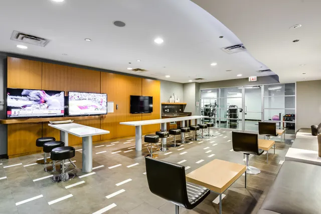 $2,900 | 225 North Columbus Drive, Unit 5311, Chicago, IL 60601