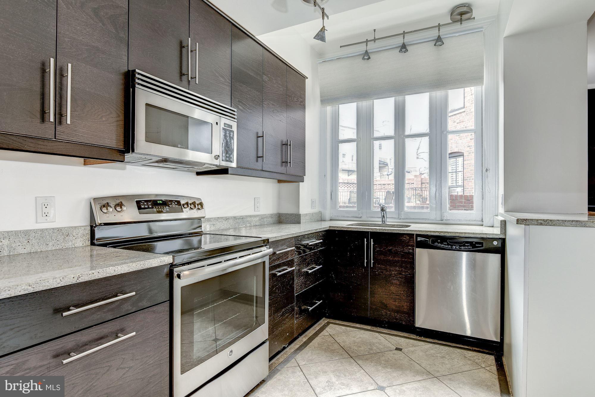 2210 R Street Northwest Washington, DC 20008 - Photo 17 of 29 Kitchen - Main Unit