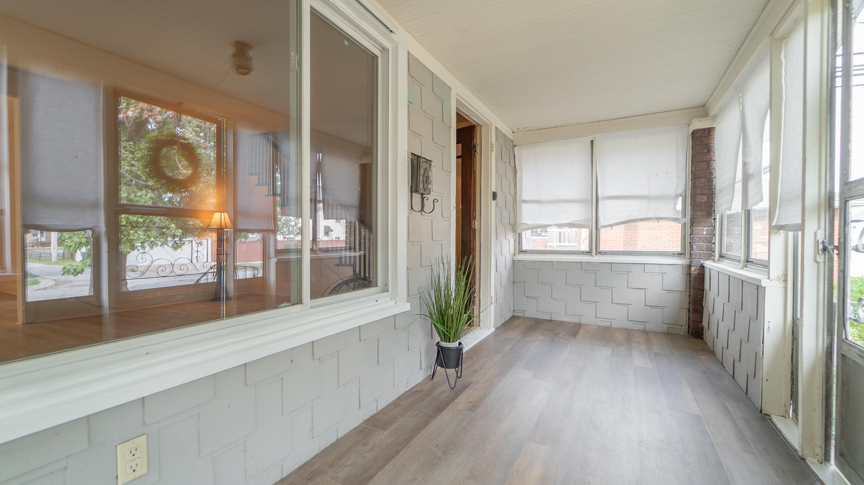 1916 Wespark Avenue Whiting, IN 46394 - Photo 2 of 32 a view of an empty room and window