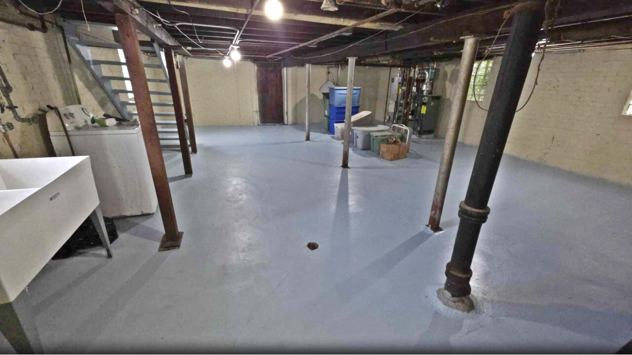 1916 Wespark Avenue Whiting, IN 46394 - Photo 29 of 32 a view of a room with gym equipment