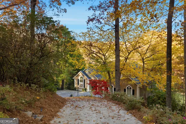 $977,800 | 2116 Orchard Drive, Clarkesville, GA 30523