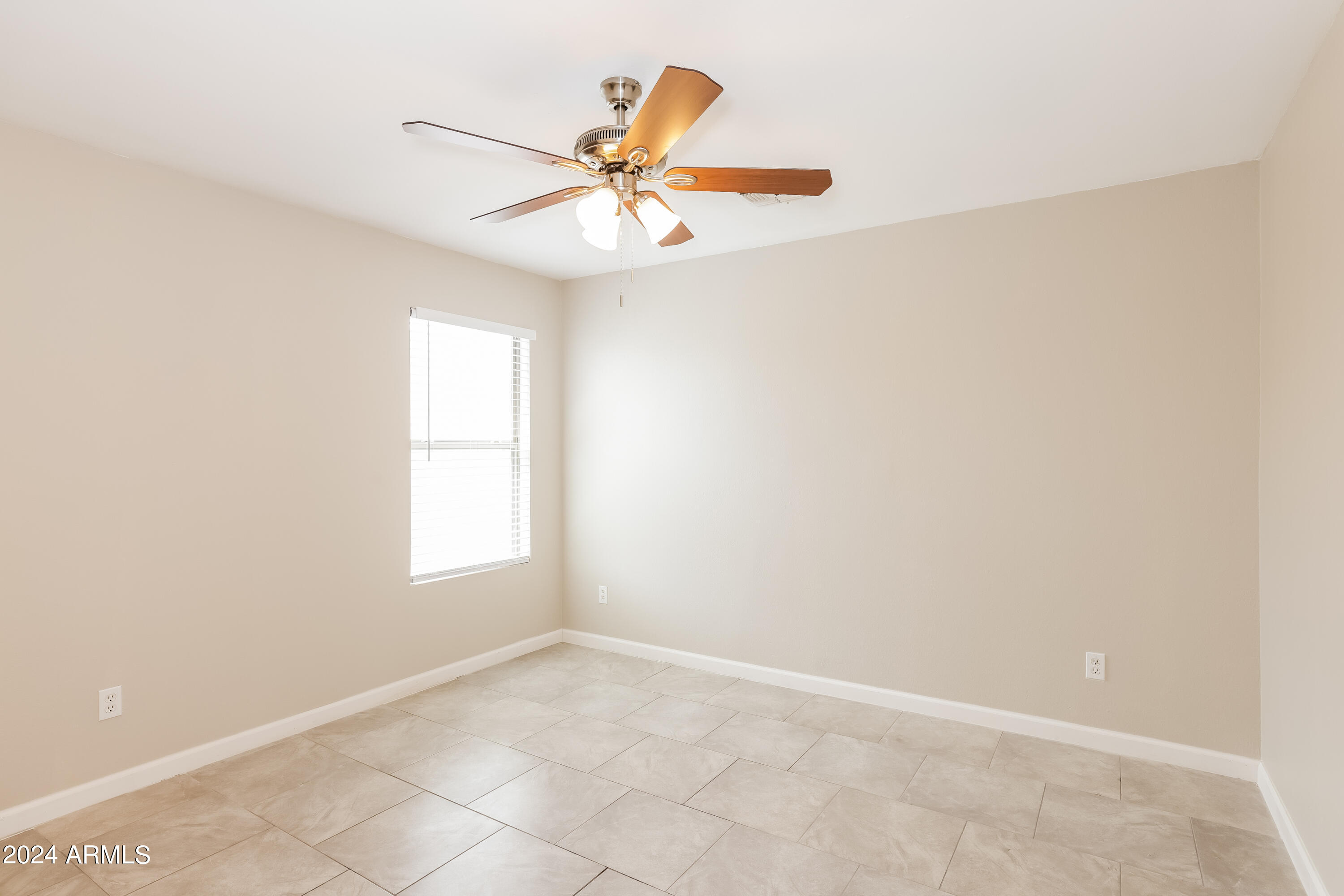 11171 West Garfield Street Avondale, AZ 85323 - Photo 14 of 15 010-photo-bedroom-11762301