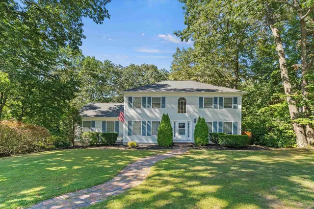 $779,000 | 18 Julia Drive, Hooksett, NH 03106