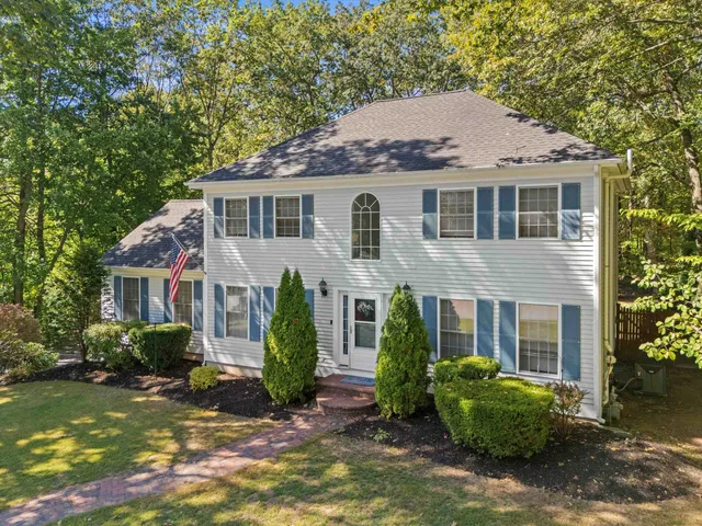 $779,000 | 18 Julia Drive, Hooksett, NH 03106