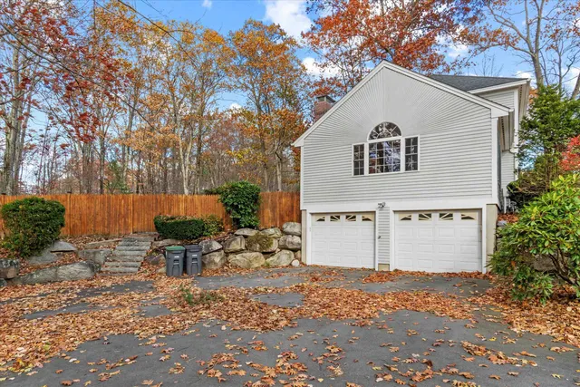 $779,000 | 18 Julia Drive, Hooksett, NH 03106