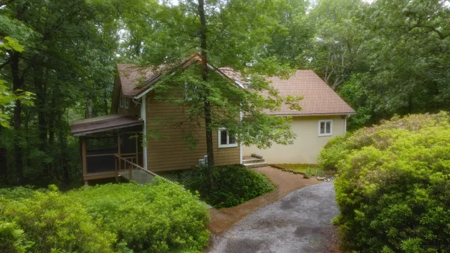 $575,000 | 943 Old C C C Road, Sherwood, TN 37376