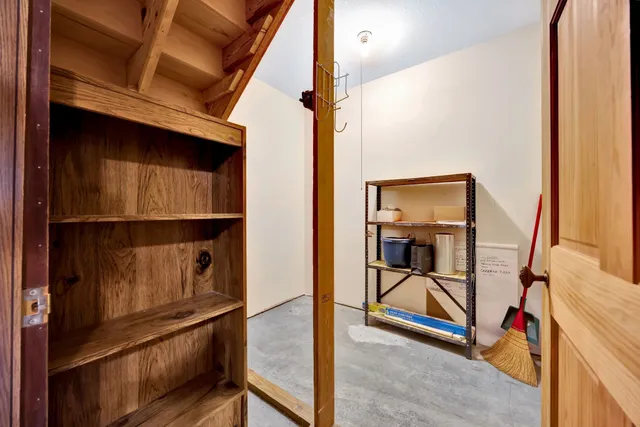 $575,000 | 943 Old C C C Road, Sherwood, TN 37376