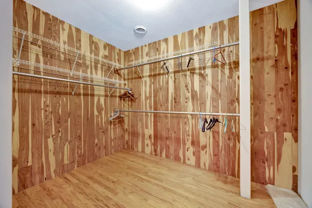 $575,000 | 943 Old C C C Road, Sherwood, TN 37376