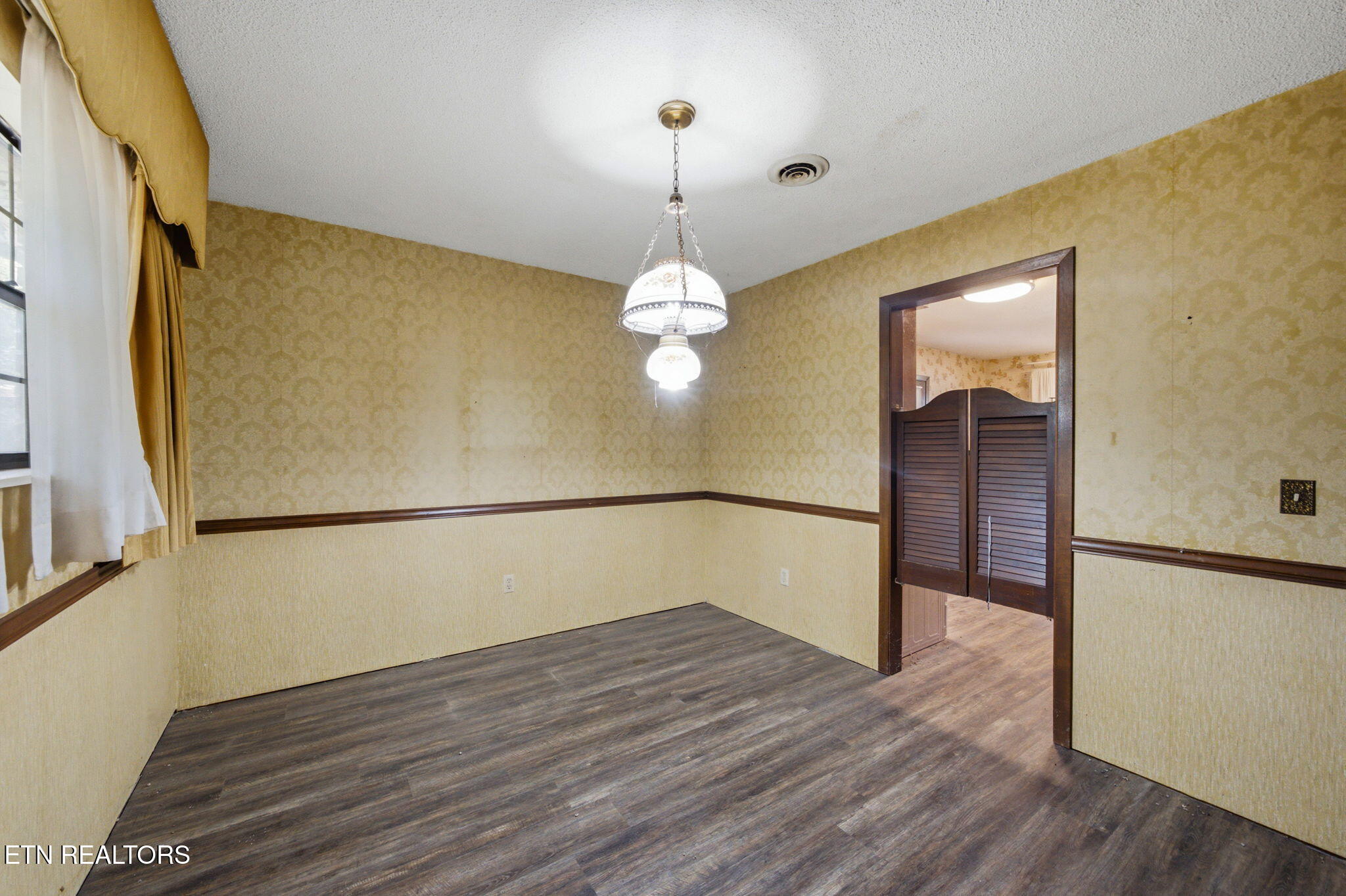 4009 Hitching Post Road Pigeon Forge, TN 37863 - Photo 10 of 34 11-web-or-mls-4009-Hitching-Post-Rd-Pige