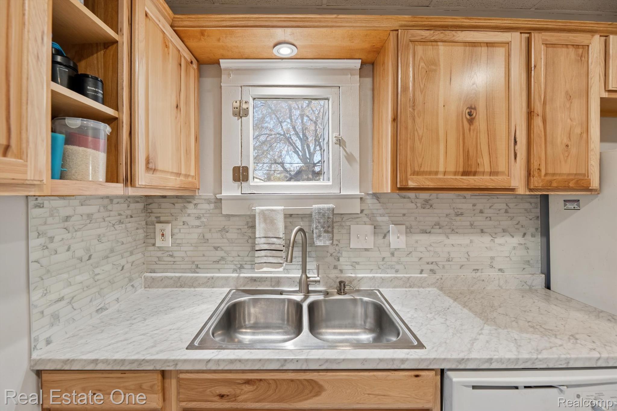 159 Dwight Street River Rouge, MI 48218 - Photo 16 of 48 15-159-Dwight-St-River-Rouge-MI-48218-WindowStill-26.jpg
