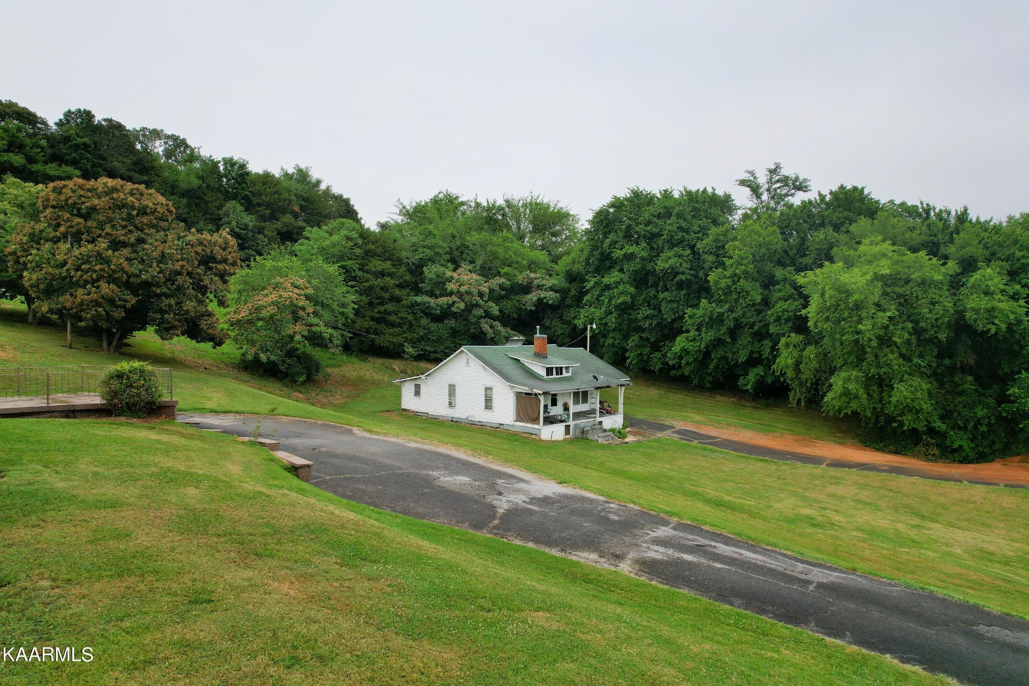 104 Highway 160 Newport, TN 37821 - Photo 5 of 24 a view of a park with large trees