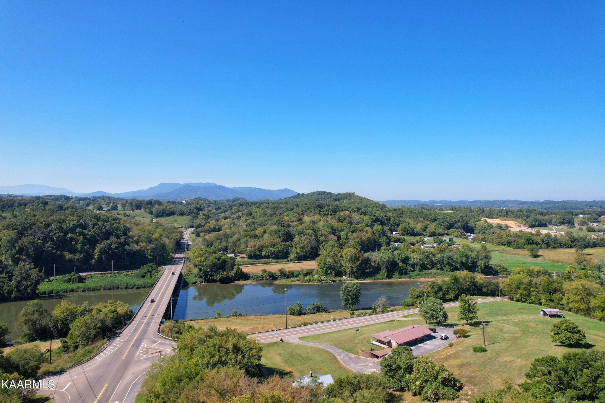 104 Highway 160 Newport, TN 37821 - Photo 10 of 24 a view of a city with lush green forest