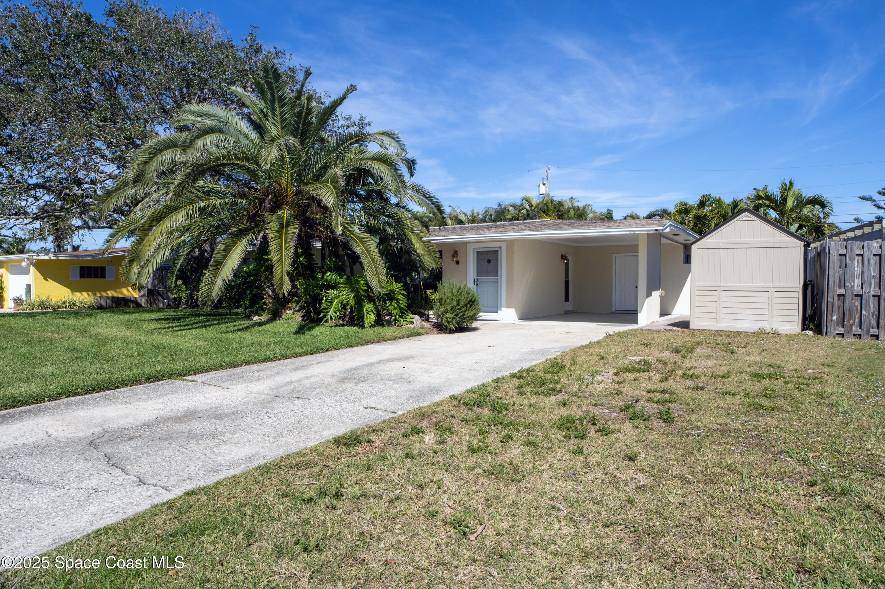 653 Bermuda Road Cocoa Beach, FL 32931 - Photo 3 of 57 IMG_2030 copy