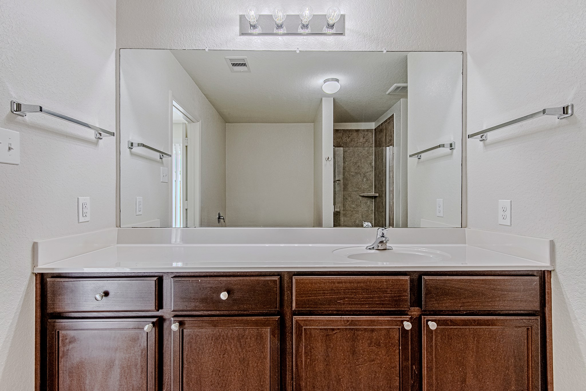 9522 Olive Stone Drive Rosharon, TX 77583 - Photo 19 of 29 a view of a sink